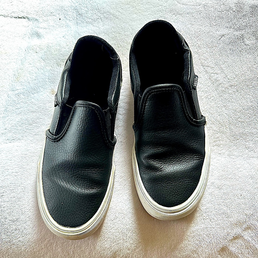 Leather black women vans classic slip-ons. size 6
